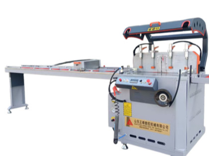 650任意角度圆盘锯 下出锯